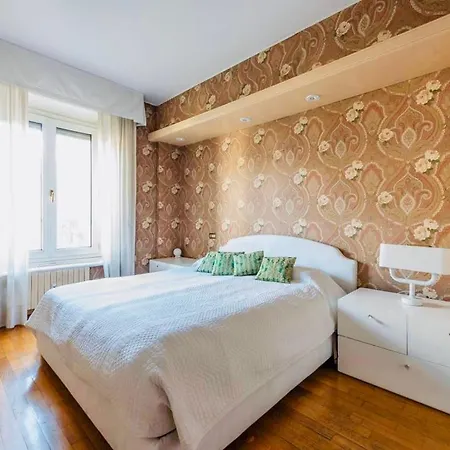 Apartment Luxury Design Place Repubblica Station Milan